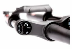 Fourche Marzocchi Bomber Z2 E-Bike Rail 27.5'' | Boost 15x110mm | Déport 44mm | Noir 2023 8 Fourche Marzocchi Bomber Z2 E-Bike Rail 27.5'' | Boost 15x110mm | Déport 44mm | Noir 2023 -Suspensions VTT vendre unnamed file 1288