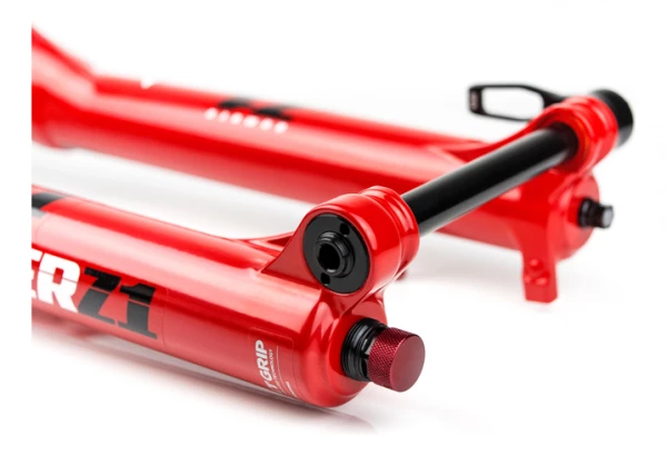 Fourche Marzocchi Bomber Z1 Grip 3 Pos 29'' | Boost 15x110mm | Déport 44mm | Rouge 2022 5 Fourche Marzocchi Bomber Z1 Grip 3 Pos 29'' | Boost 15x110mm | Déport 44mm | Rouge 2022 – Image 3