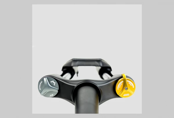 Fourche Marzocchi Bomber Z1 Grip 27.5'' | Boost 15x110mm | Déport 44mm | Noir 2023 5 Fourche Marzocchi Bomber Z1 Grip 27.5'' | Boost 15x110mm | Déport 44mm | Noir 2023 – Image 3