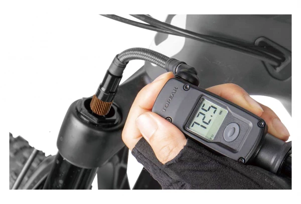 Pompe Haute Pression Topeak Mountain Digital 2Stage 300 Psi / 20.7 Bar 4 Pompe Haute Pression Topeak Mountain Digital 2Stage 300 Psi / 20.7 Bar – Image 2