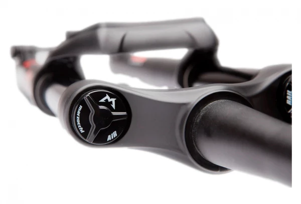 Fourche Marzocchi Bomber Z2 29'' Air Rail Sweep Adj | Boost 15QRx110mm | Déport 44mm | Noir 2023 5 Fourche Marzocchi Bomber Z2 29'' Air Rail Sweep Adj | Boost 15QRx110mm | Déport 44mm | Noir 2023 – Image 3